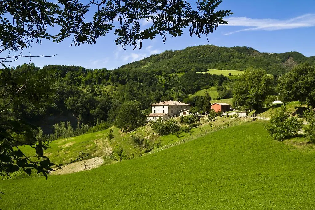 Farm Stay Agriturismo La Luna Santa Sofia